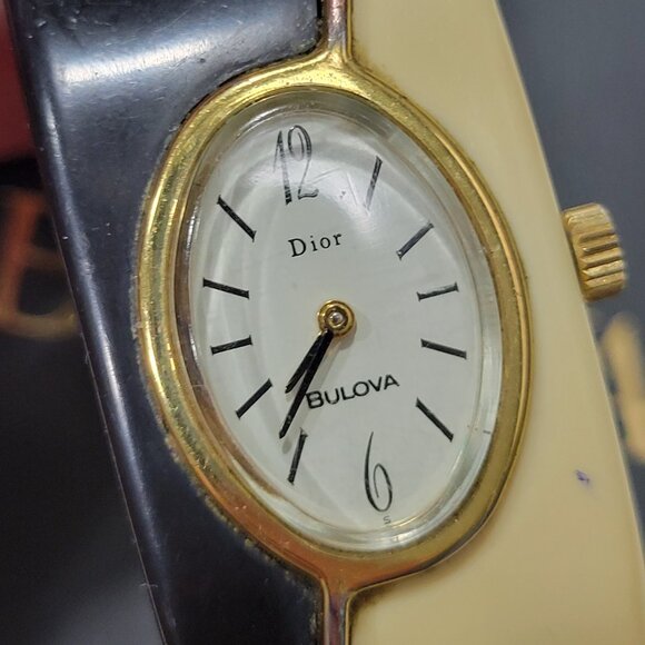 Ladies Dior x Bulova Bakelite Bangle Watch from 1976 VINTAGE PIECE! - Picture 5 of 8
